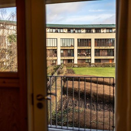 Вилла Huntley House Милтон-Кейнс Экстерьер фото